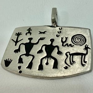 Urban Fedishes Pendant
